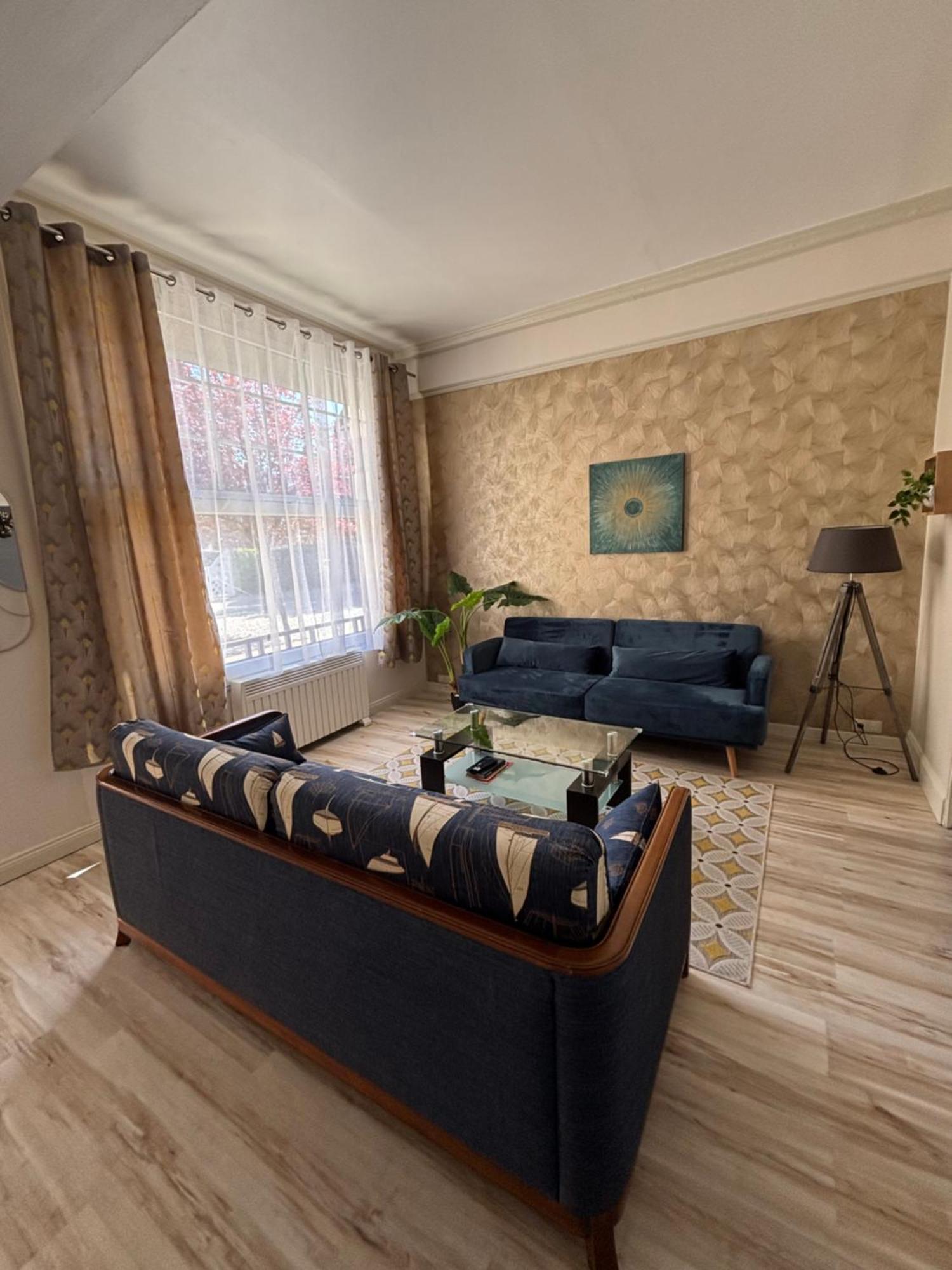 Appartement Elegant Au Coeur De קאבורג מראה חיצוני תמונה
