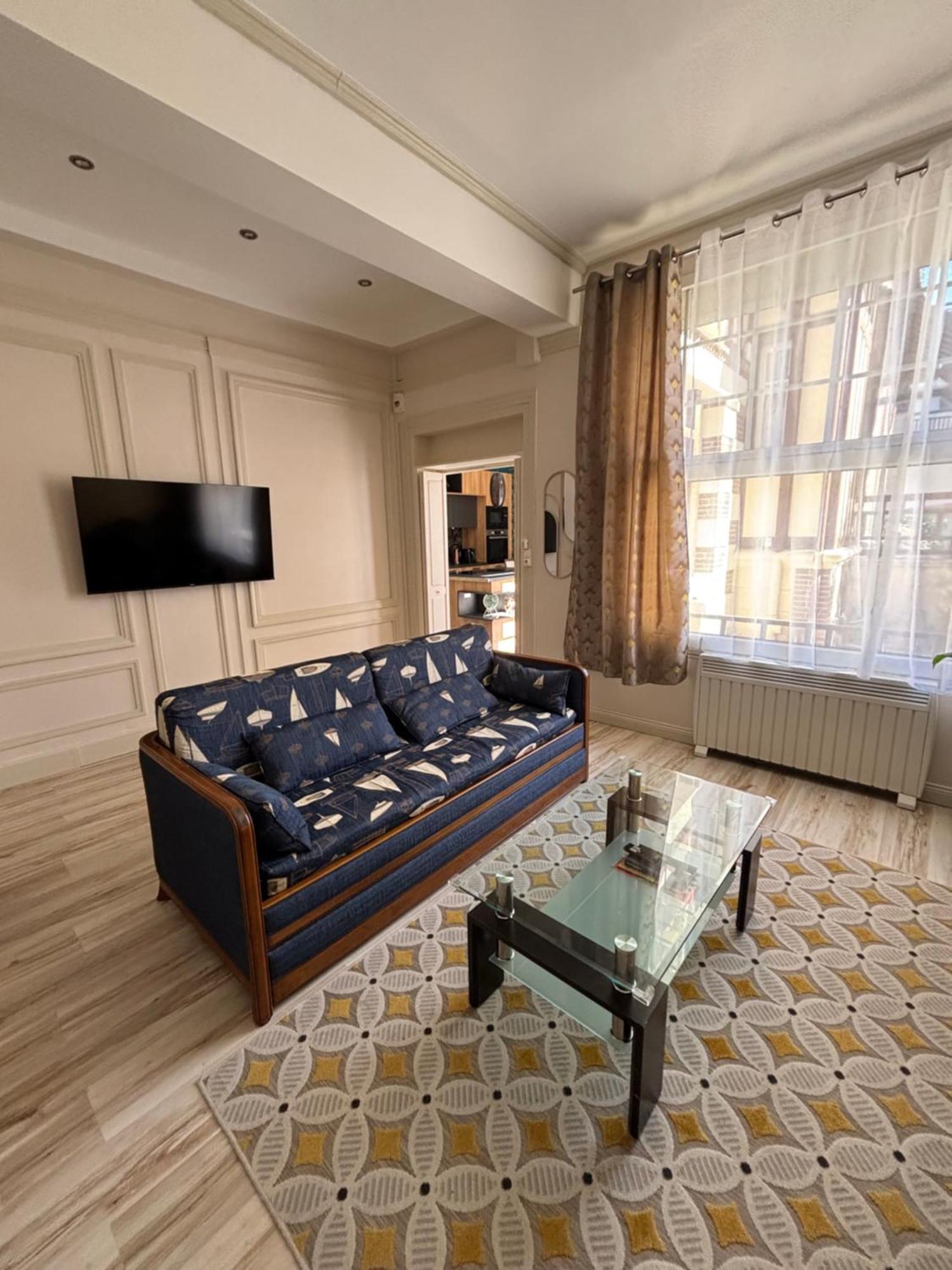 Appartement Elegant Au Coeur De קאבורג מראה חיצוני תמונה
